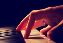 NG体育：高意 吴梦洁 庄宇珊.